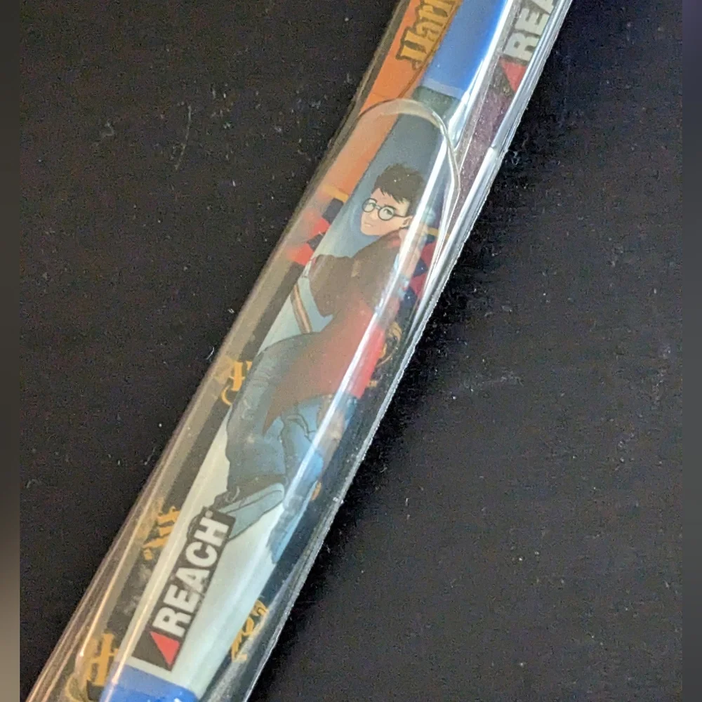 Harry Potter New Rare 2001 Childs Reach Toothbrush 18 Soft Blue Yellow Quidditch